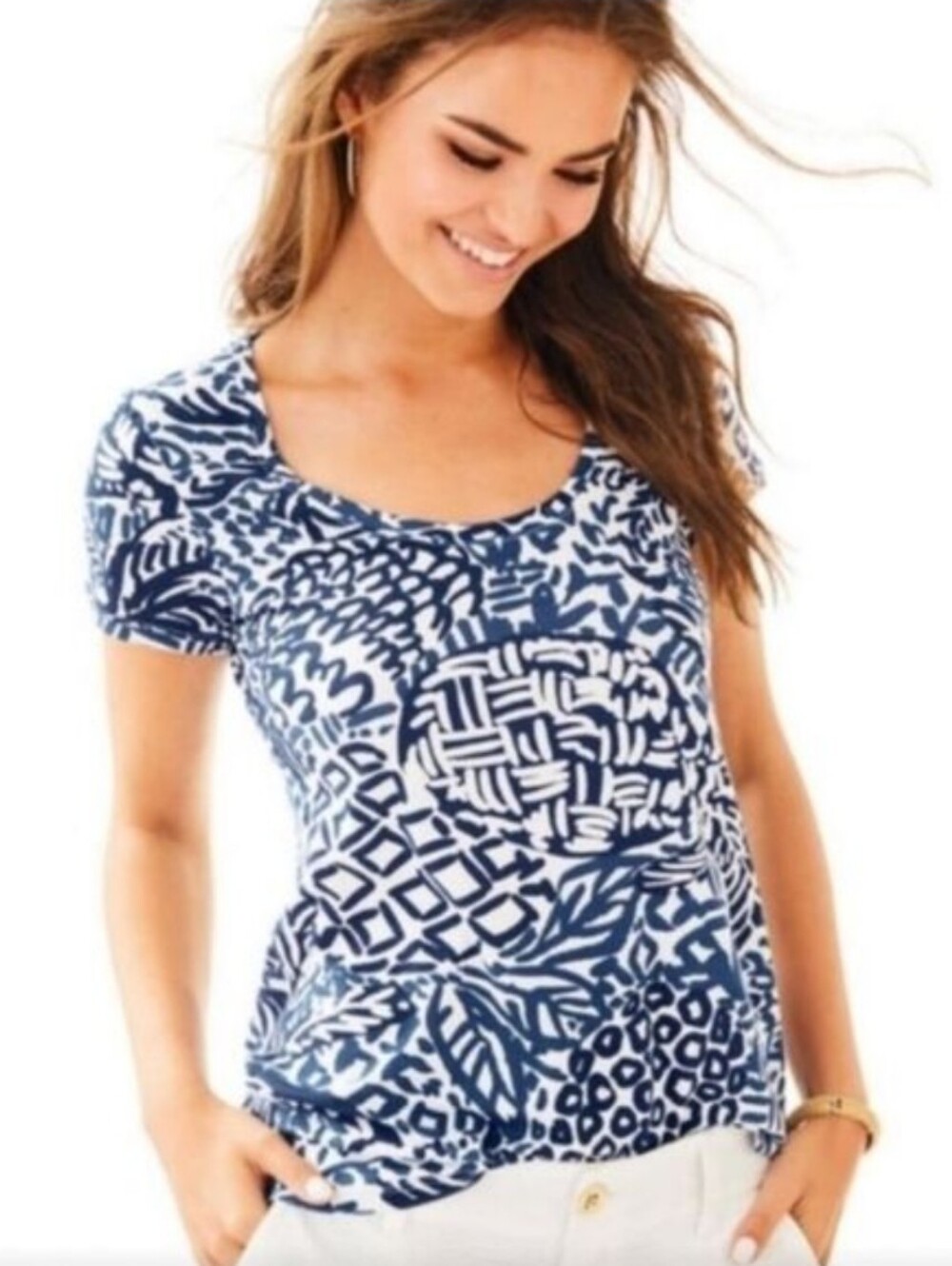 Lilly Pulitzer Dori T-Shirt Indigo & White Scoop Neck Short Sleeve Pineapple